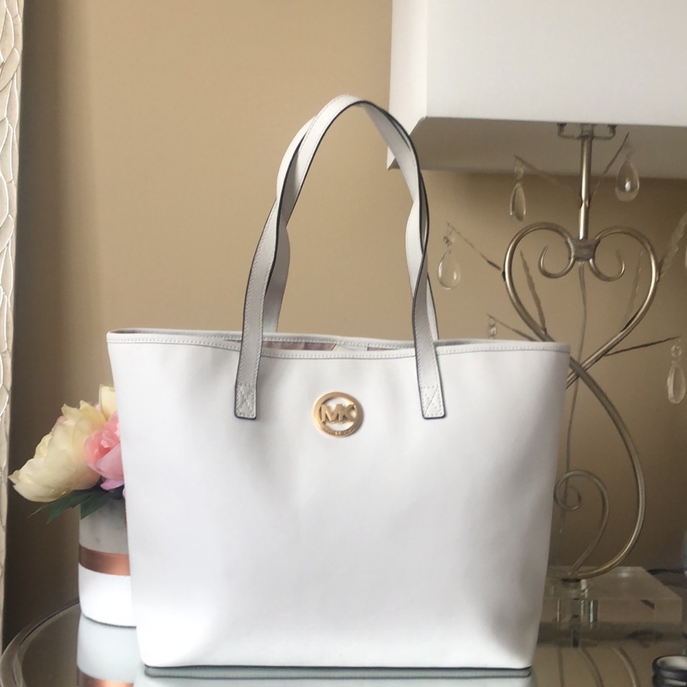 New MICHAEL Michael Kors White Leather Jet Set Travel Tote - Picture 2 of 13